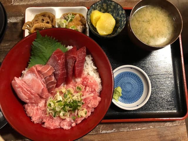 けんじ屋 兼 三浦の磯焼き屋 - サブ画像2