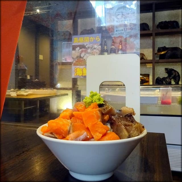 元祖ヤマイチ根室食堂 札幌駅前店 - サブ画像1
