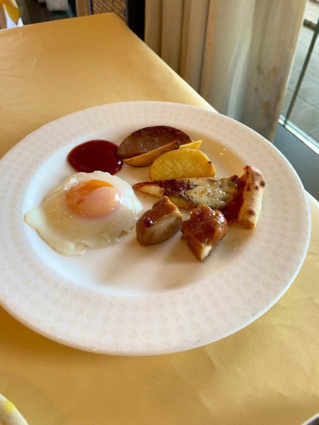 ホテルモントレ ラ・スール大阪内 朝食会場 - サブ画像1