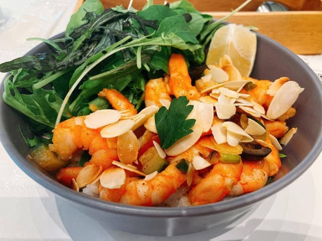 カフェ ネスカフェ原宿 - サブ画像1