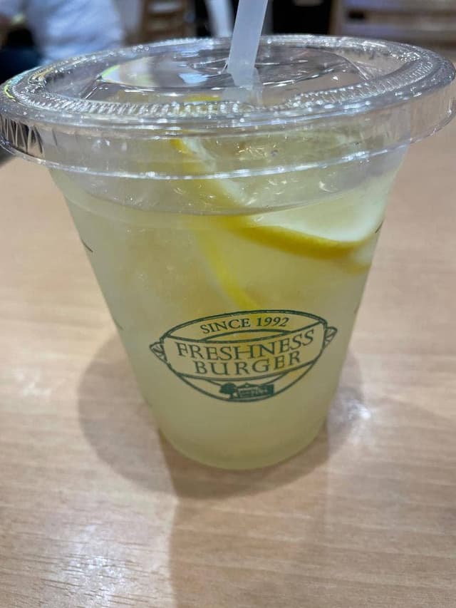 フレッシュネスバーガー セブンパークアリオ柏店 - サブ画像1