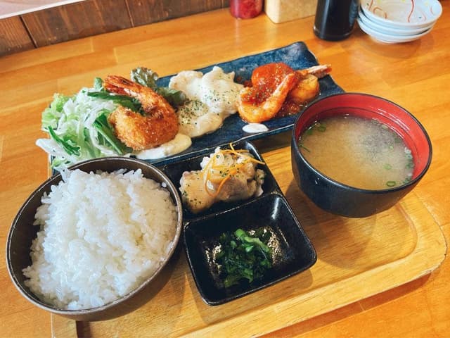 笑うだるま 大手門店 - サブ画像1