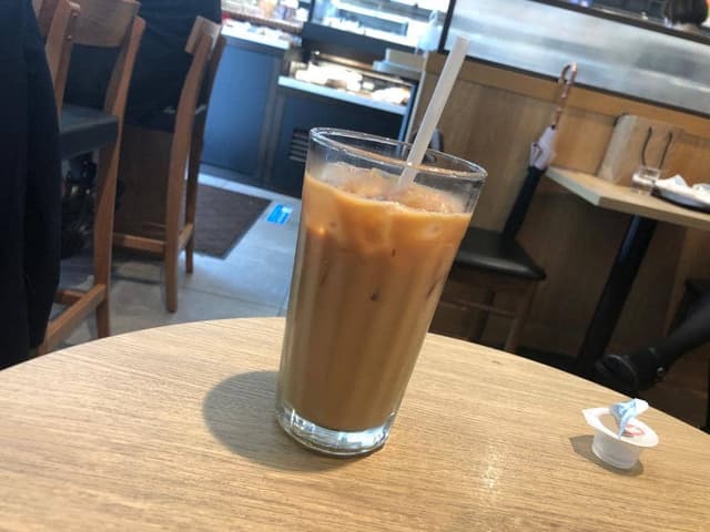 エクセルシオールカフェ 新宿小滝橋通り店 - サブ画像1
