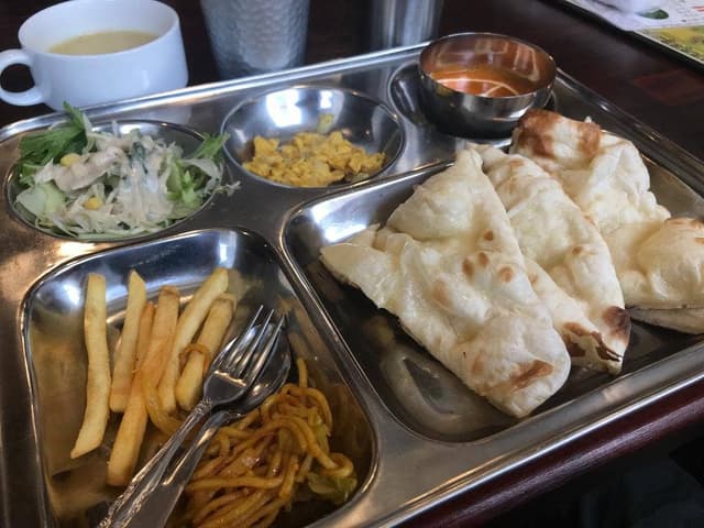 インドカレー ツルシ 北島店 - サブ画像1