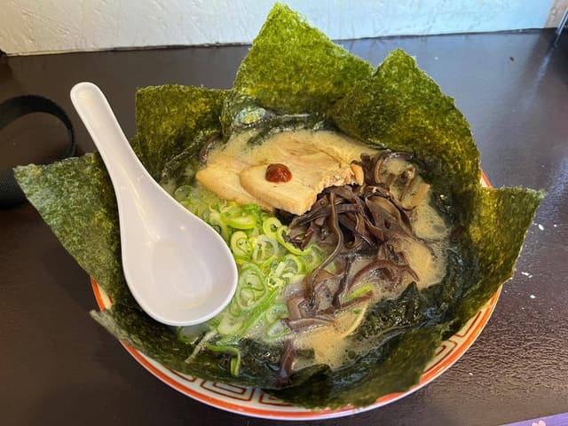 博多ラーメン 替玉食堂 横須賀中央店 - サブ画像3