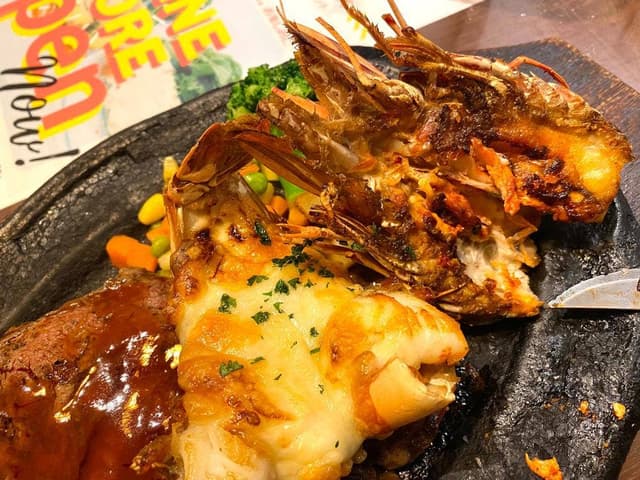 パブラウンジ エメラルド - サブ画像1