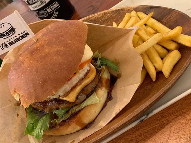 Y's BURGER - サブ画像1