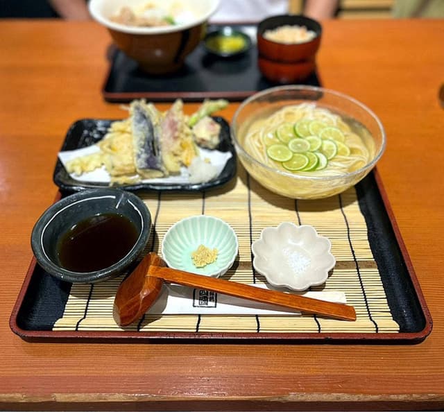 饂飩の四國 さんプラザ店 - サブ画像2
