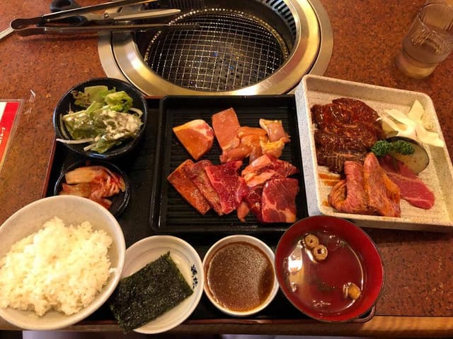 焼肉レストラン 鶴松 灘崎店 - サブ画像1