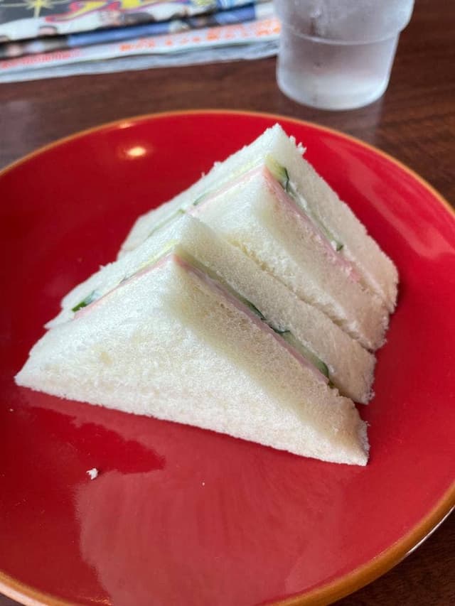支留比亜珈琲店 高杉店 - サブ画像1
