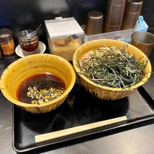 なぜ蕎麦にラー油を入れるのか。神田小川町店 - サブ画像1