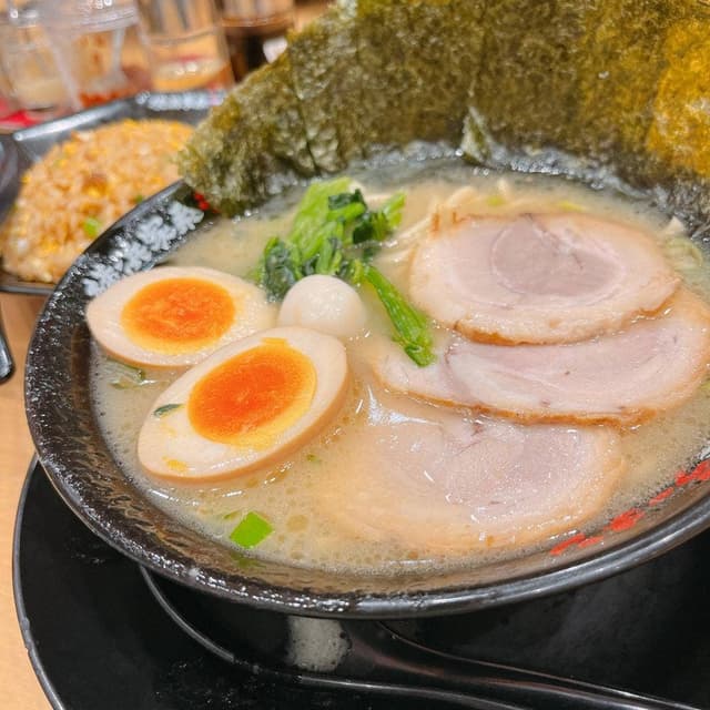 横浜家系ラーメン遊楽家 - サブ画像1