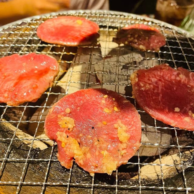 炭火焼肉食べ放題 食道園 鶯谷店 - サブ画像1