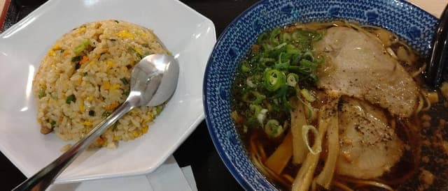 極とんラーメン イオンモール広島祇園店 - サブ画像3