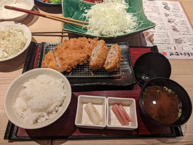 とんかつ新宿さぼてん 湘南テラスモール店 - サブ画像1