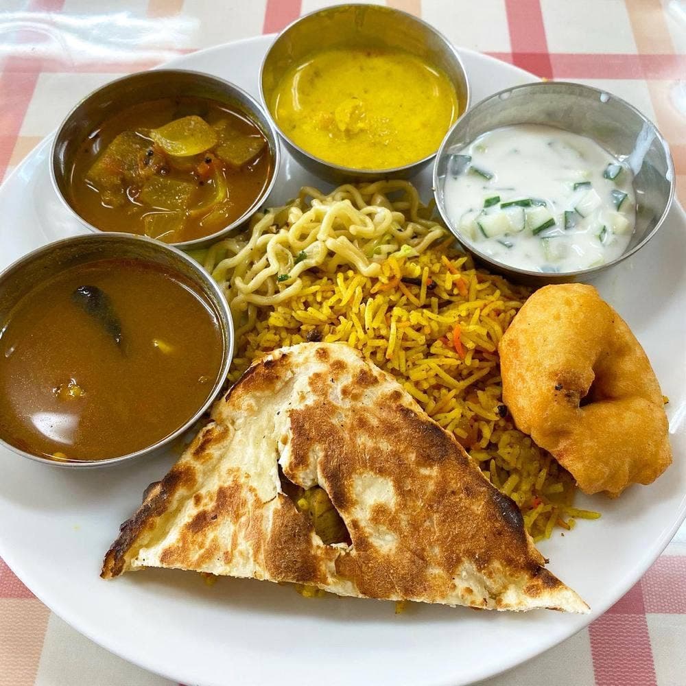 シリザ南インド料理店