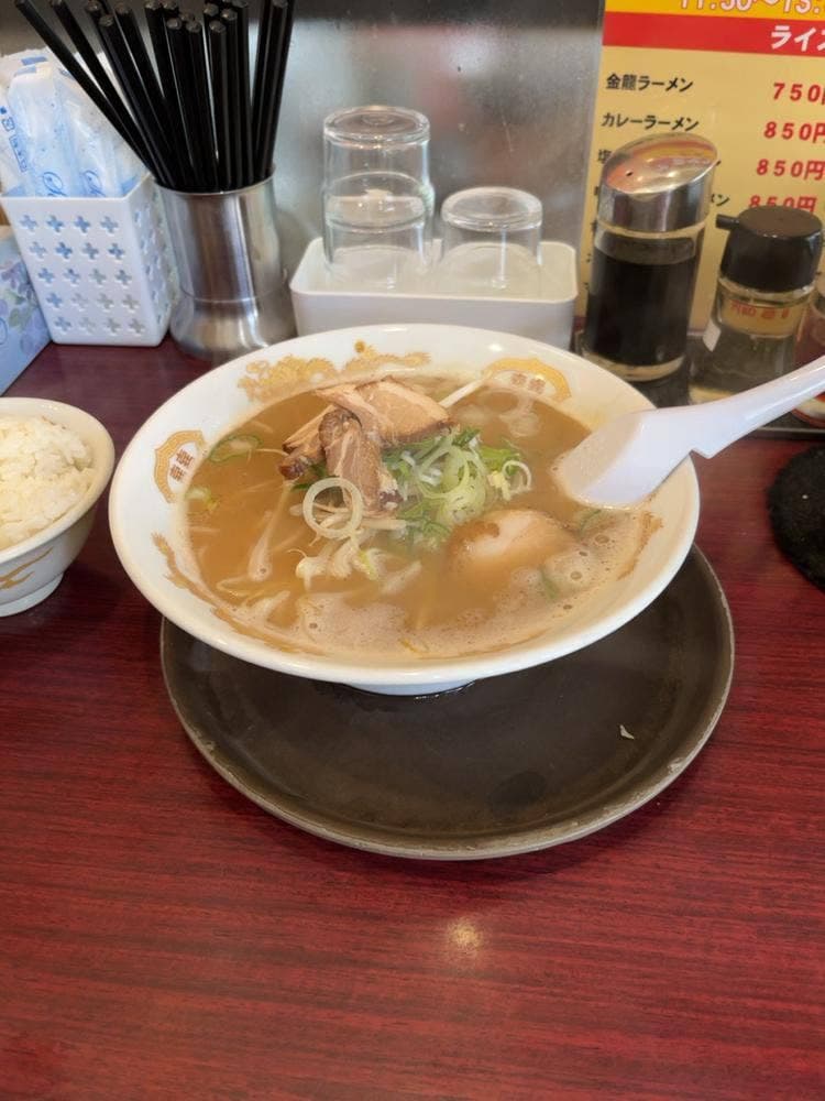 金龍ラーメン 西新地店