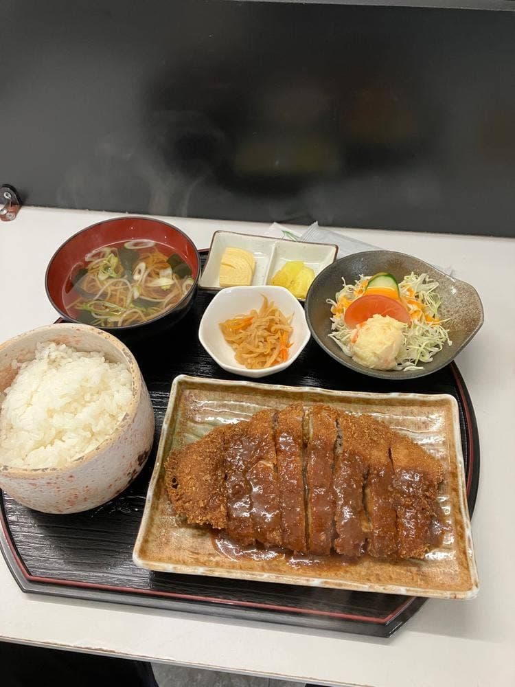とんかつ家