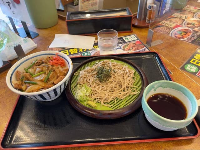 山田うどん 町田図師店 - サブ画像1