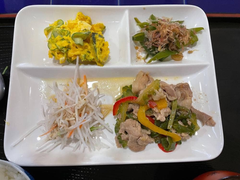 津山しらうめの会 共同作業所喫茶食堂