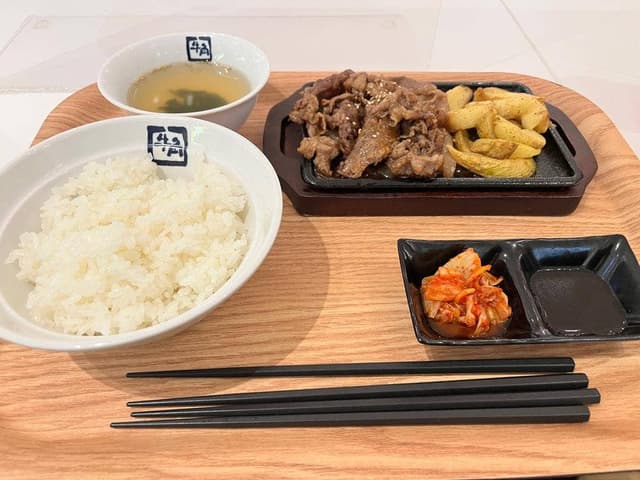 牛角焼肉食堂 ならファミリー店 - サブ画像1