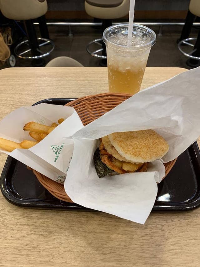モスバーガー 新宿西口店 - サブ画像3