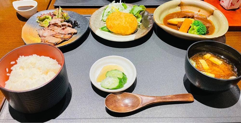 すてーきはうす 伊勢屋 S-PAL店