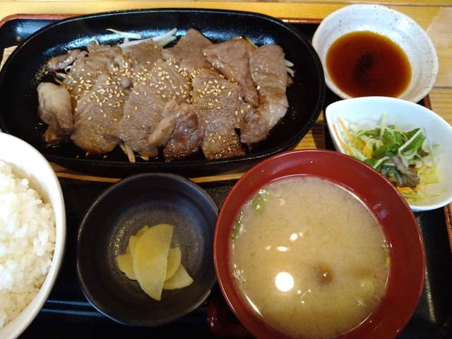 焼肉ビアハウス 蘭燈 - サブ画像3