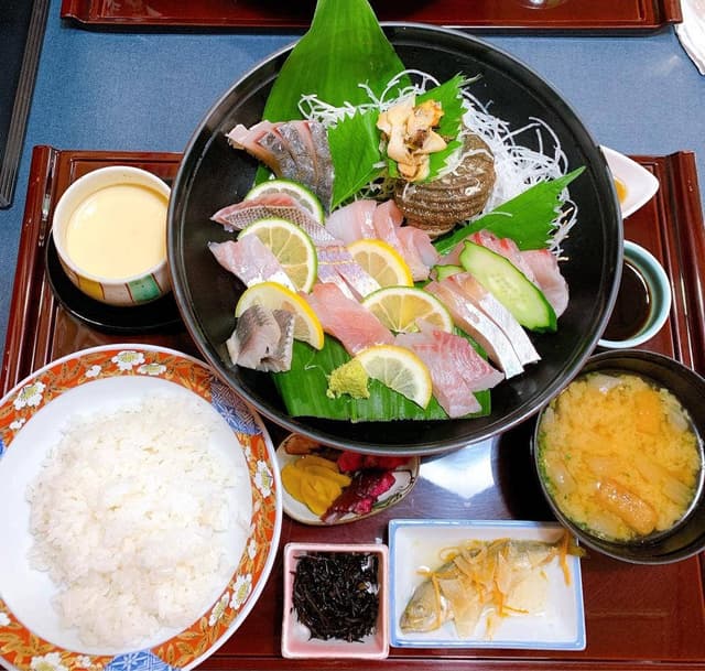 お食事処 関蔵 海鮮の宿 まつうら - サブ画像3