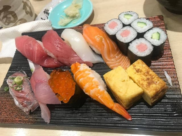 沼津魚がし鮨 流れ鮨 大井松田店 - サブ画像1