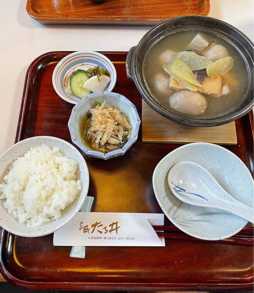 お食事処との町たる井