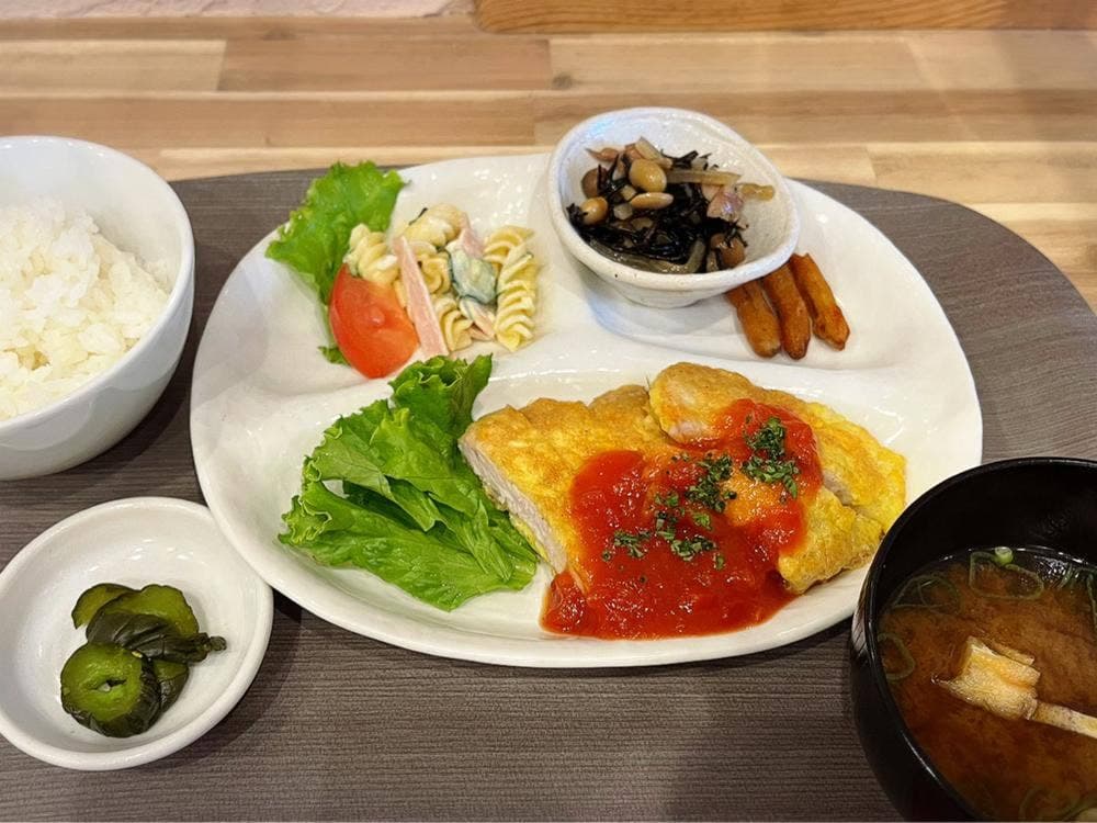 lunch cafe 彩