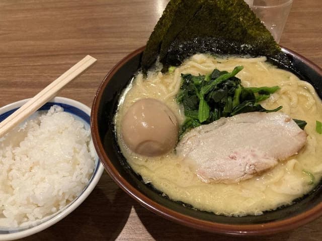 横浜家系ラーメン 武田家 旭川店 - サブ画像1