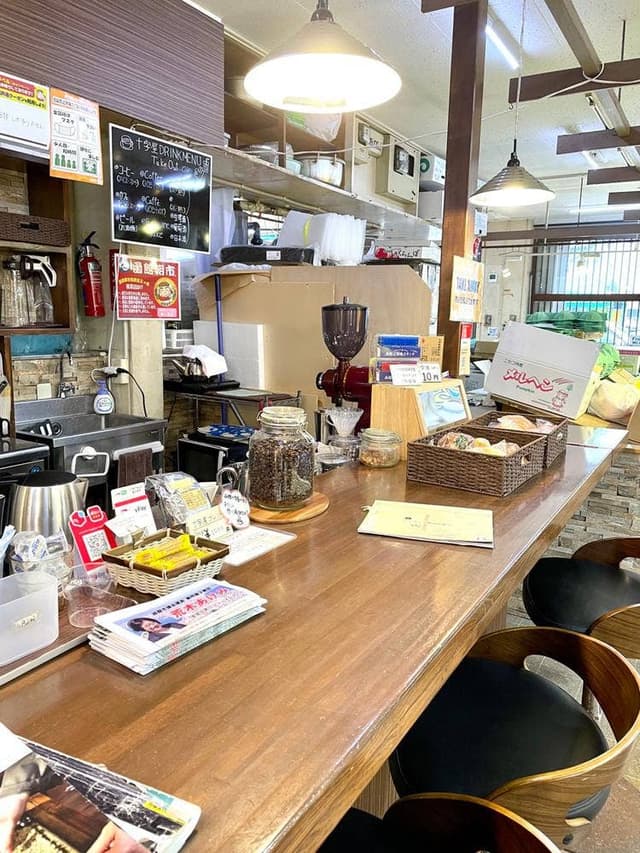 函館十字屋珈琲 函館朝市駅ニ市場店 - サブ画像1