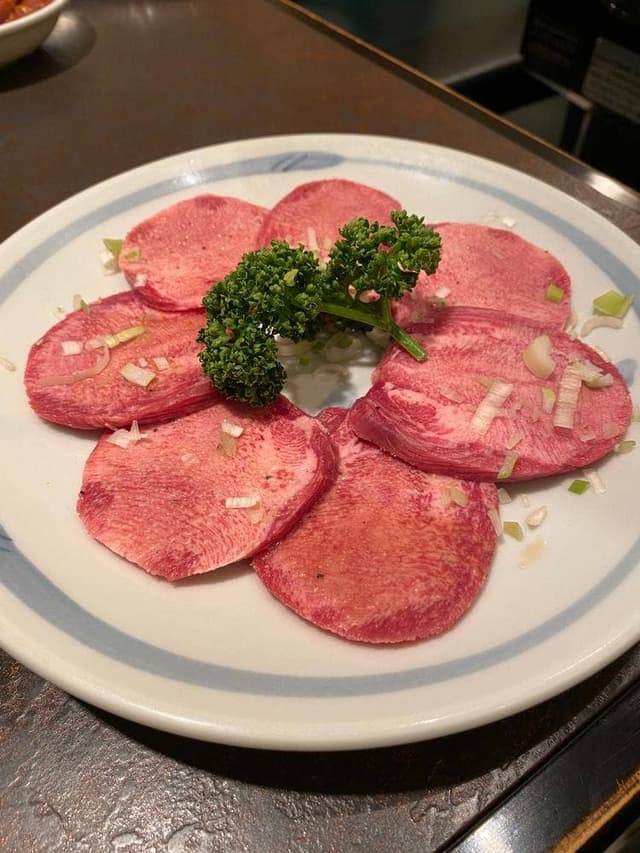 炭火焼肉 ヴィクトリー - サブ画像2