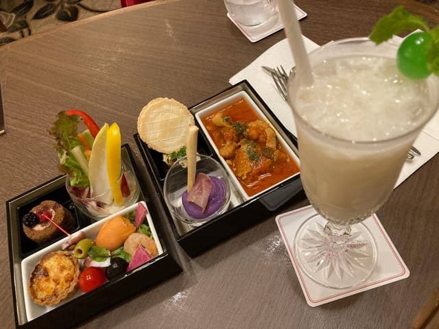 ラウンジ ルネサンス 宝塚ホテル - サブ画像1