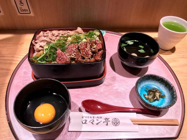 ビフテキ重・肉飯 ロマン亭 エキマルシェ大阪店 - サブ画像1