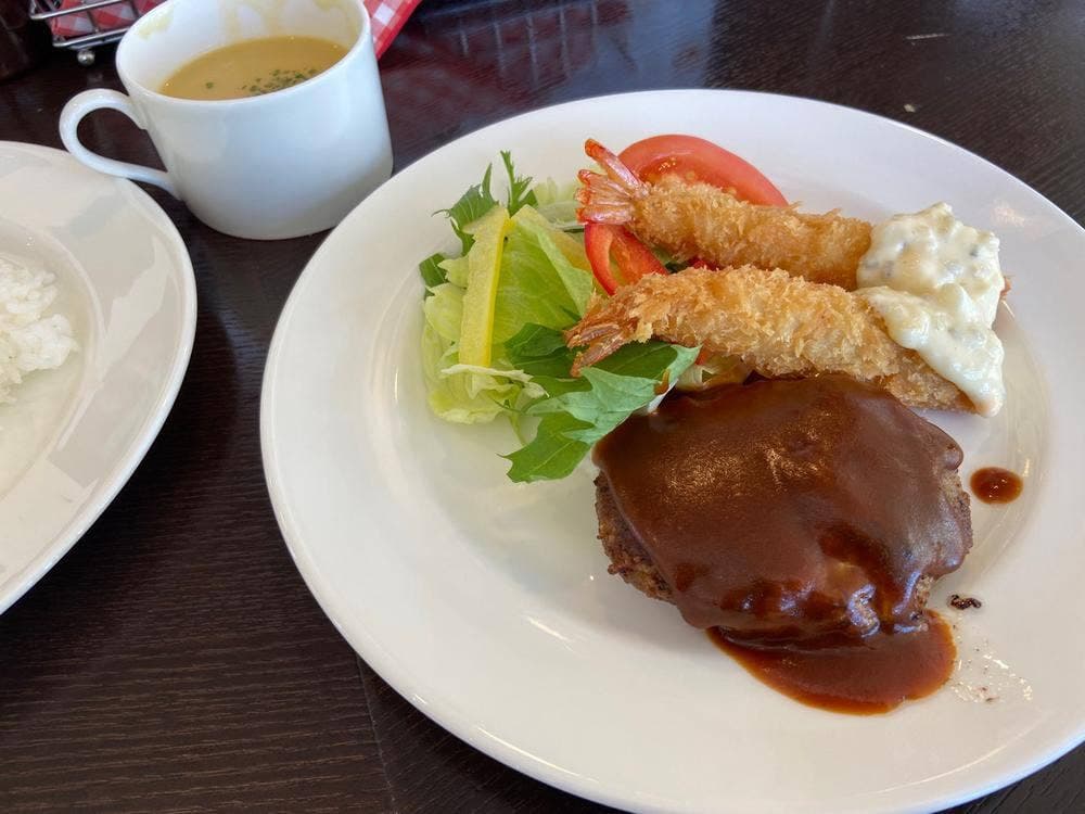 スカイラウンジ ぽんぺ