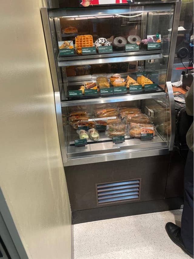 スターバックス コーヒー 獨協医科大学埼玉医療センター店 - サブ画像1