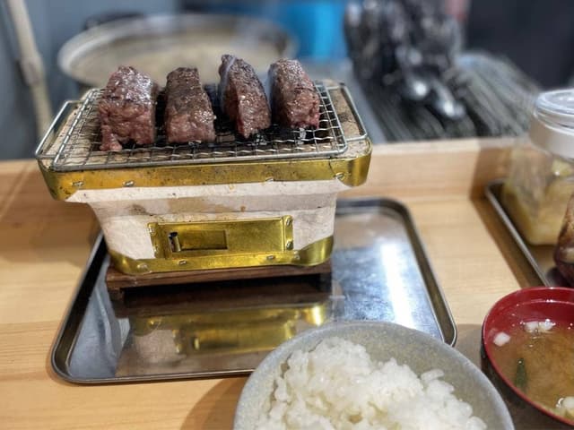 山梨家系元祖炭焼き サムライハンバーグ - サブ画像3