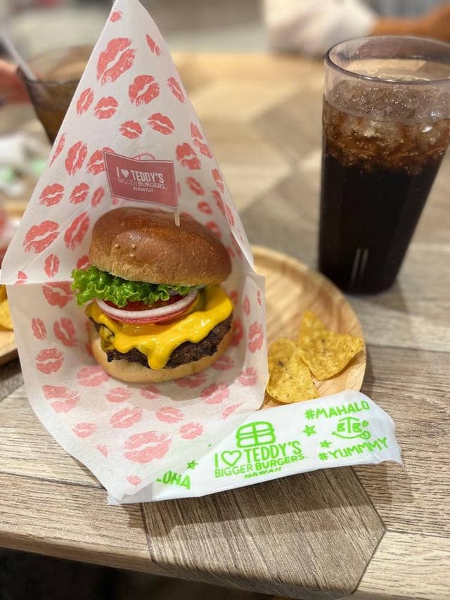 TEDDY'S Bigger Burgers 横浜ワールドポーターズ店 - サブ画像2