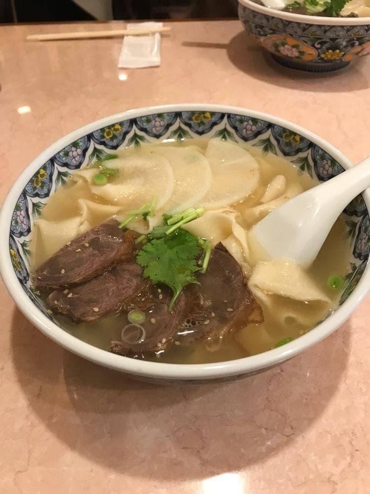 蘭州牛肉拉麺 東珍味小籠包