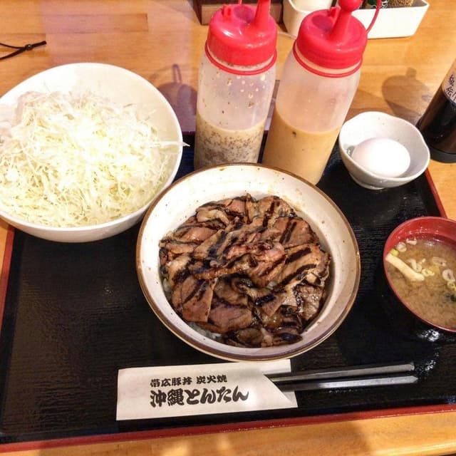 帯広豚丼 炭火焼き とんたん 沖縄1号店 - サブ画像3