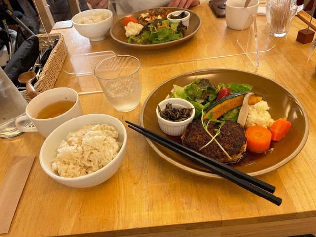 ハンバーグカフェVeggy - サブ画像3