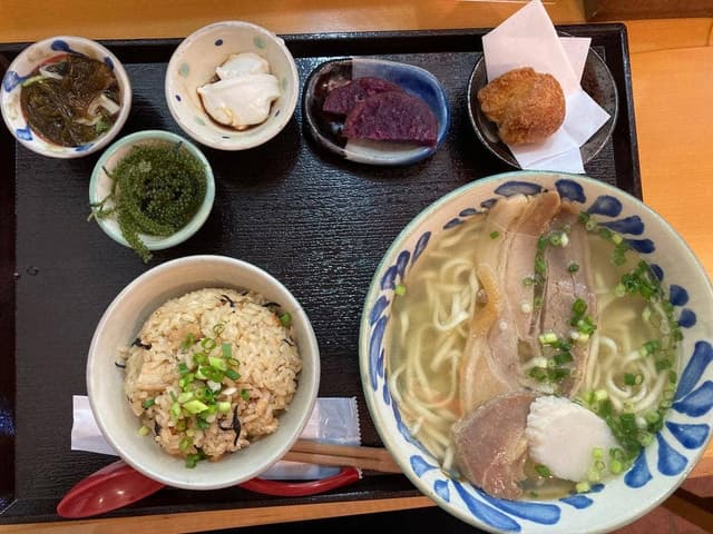 沖縄そば タイラ製麺所 - サブ画像1