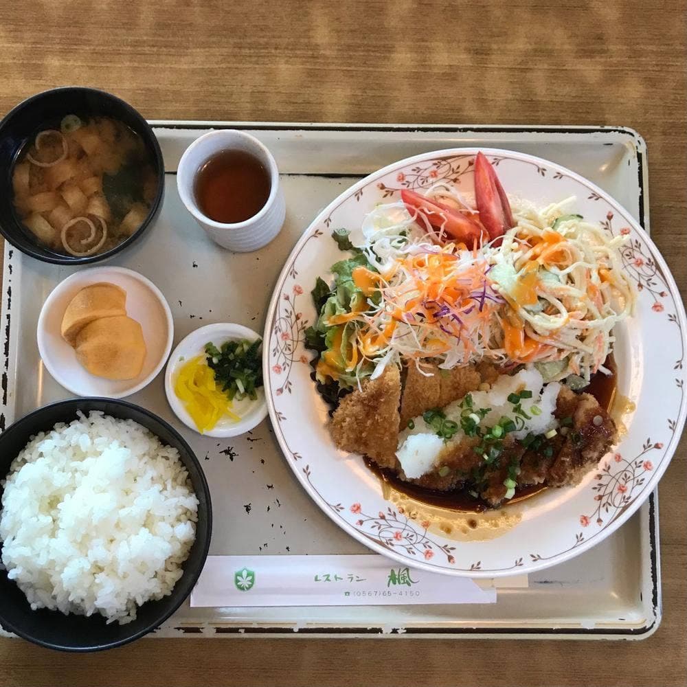 レストラン 楓