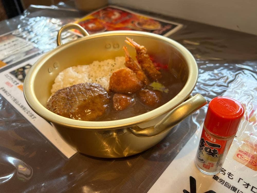 カレーしか勝たん 光店