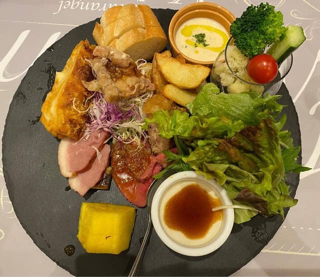 Cafe&Bar BonnReine - サブ画像1