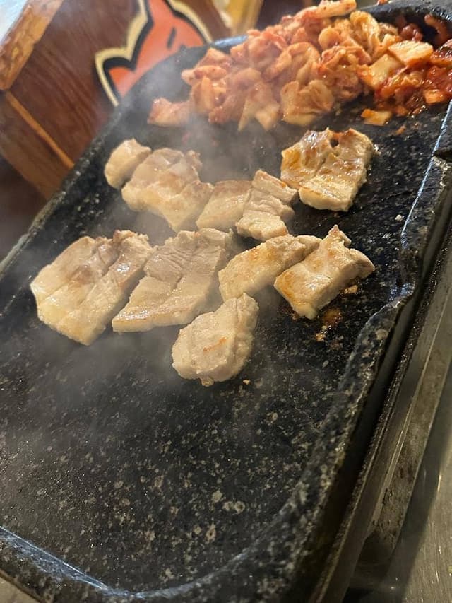 豚とこ豚 立川本店 - サブ画像1