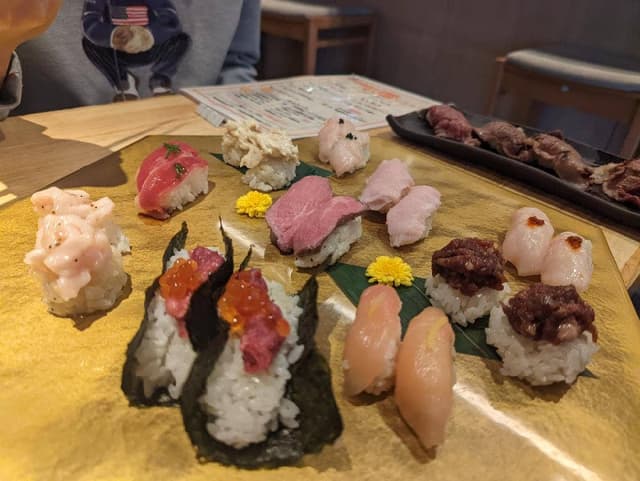 池袋東口 肉寿司 - サブ画像1